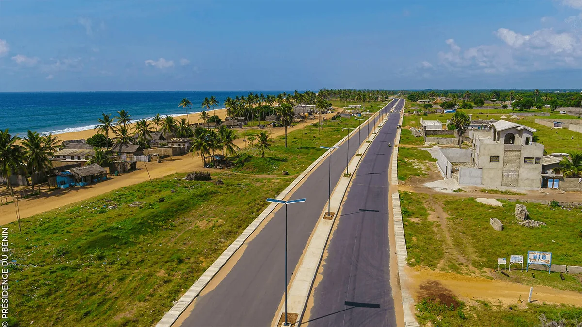 La Route des Pêches à Fidjrossè, Cotonou