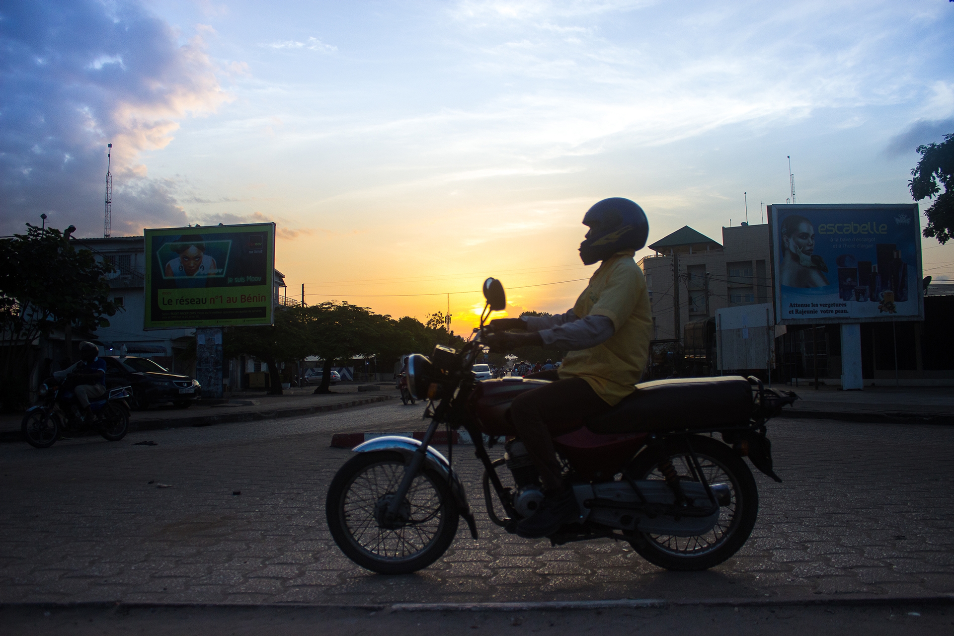 Trajet Cotonou-Ouidah : guide transport et logement Vodoun Days 2025