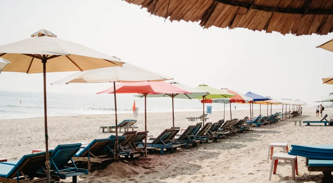 Vivre à Fidjrossè : plage, restaurants et logements abordables