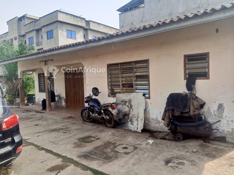 Villa luxueuse de 3 chambres avec titre foncier global à Vedoko