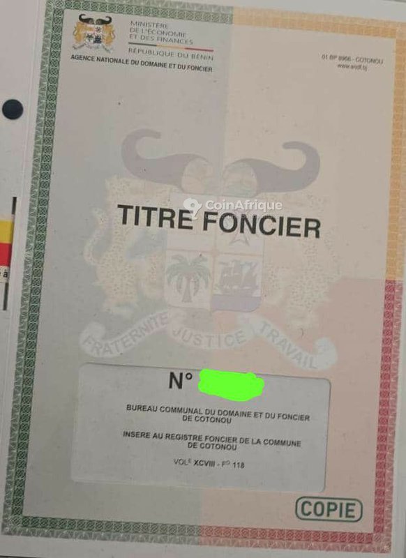 Terrain clôturé de 324 m² avec titre foncier personnel et accès asphalté