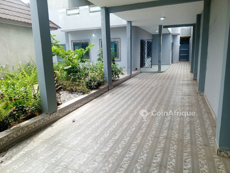 Villa de 3 pièces avec jardin et sanitaires modernes