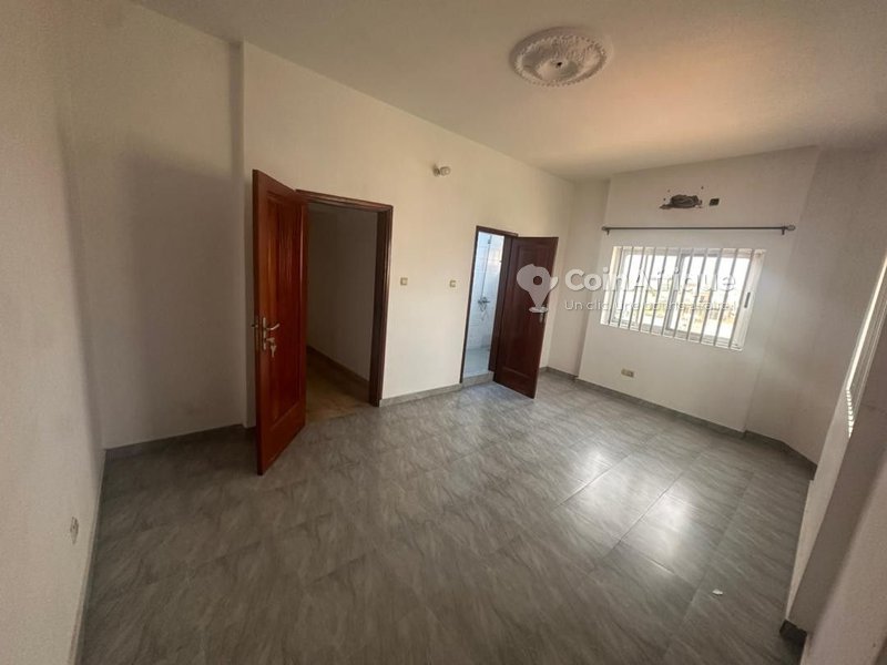 Appartement meublé de 3 pièces avec gardien permanent et balcon personnel