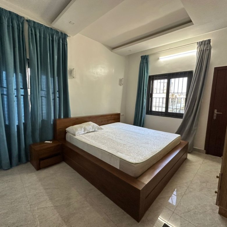 Appartement meublé de 4 pièces avec climatisation et équipements haut de gamme