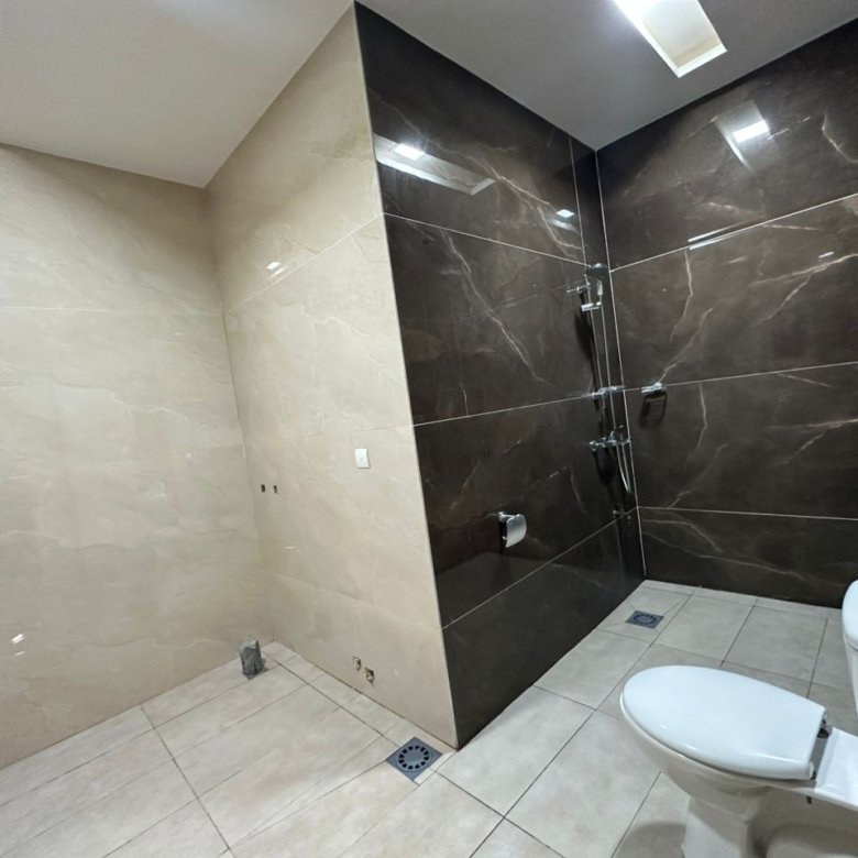 Appartement meublé de 4 pièces avec climatisation et équipements haut de gamme