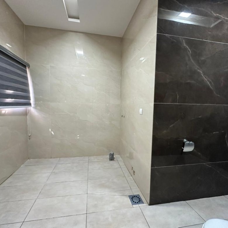 Appartement meublé de 4 pièces avec climatisation et équipements haut de gamme