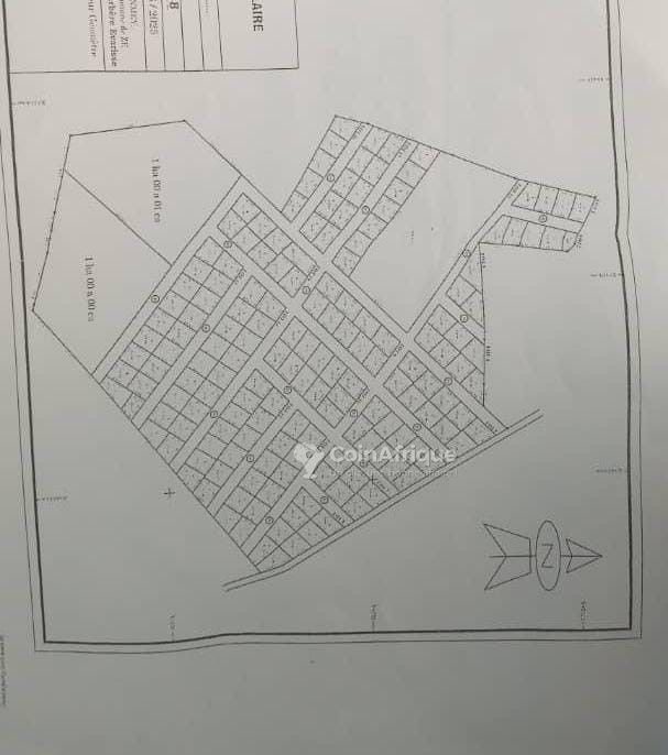 Terrain viabilisé de 350 m² avec titre foncier en zone stratégique