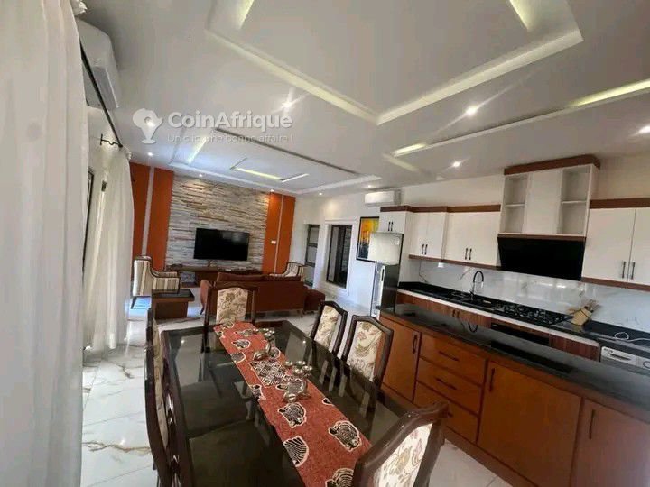 Appartement meublé haut standing de 2 pièces avec piscine, jardin et vue sur mer