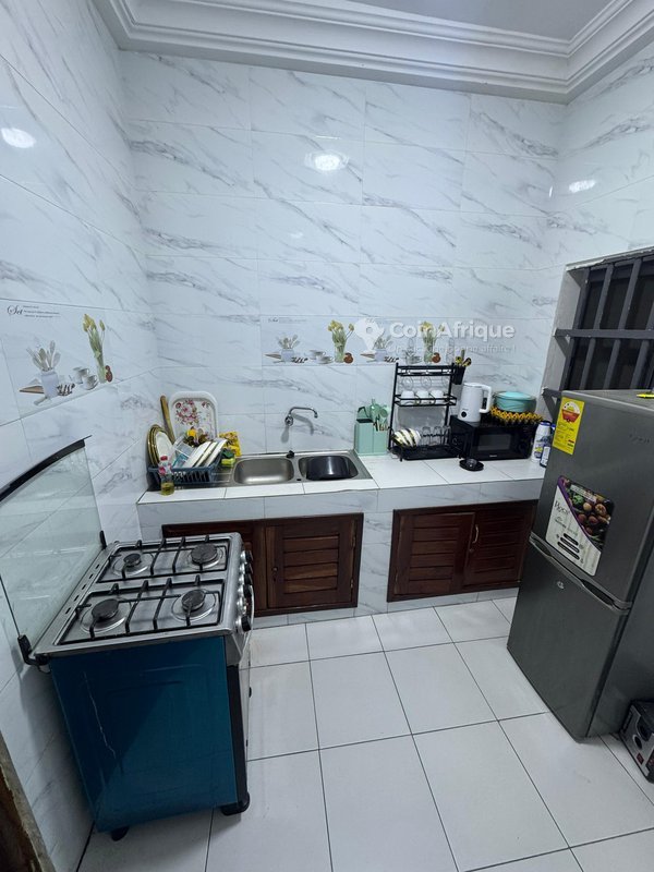 Appartement meublé 2 pièces avec climatisation et parking privé