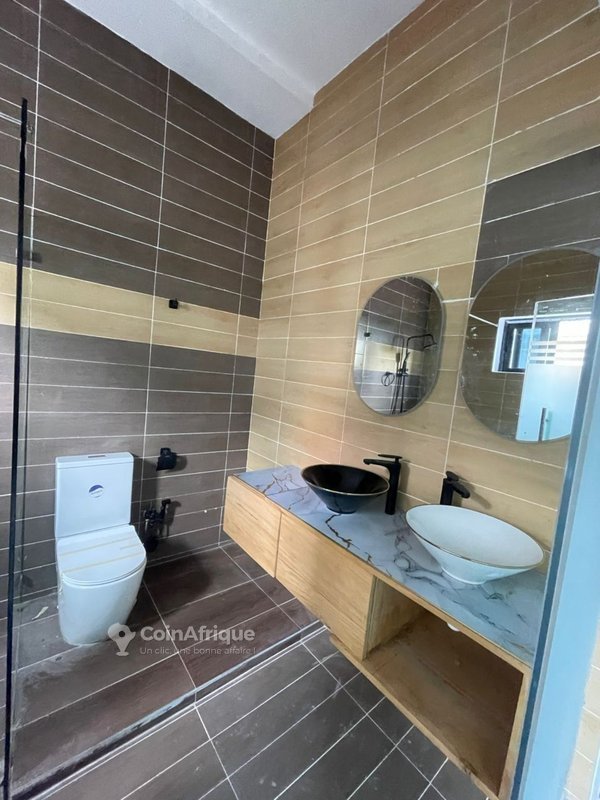 Appartement meublé 4 pièces avec vue panoramique et climatisation intégrale