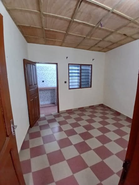 Appartement 1 pièce - Nouvelle construction avec sanitaire indépendant et compteur personnel