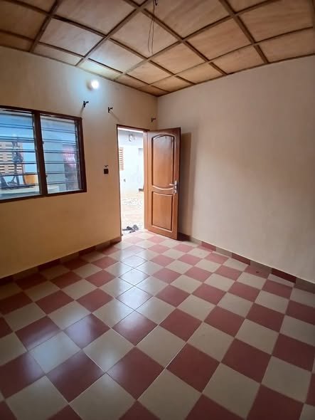 Appartement 1 pièce - Nouvelle construction avec sanitaire indépendant et compteur personnel
