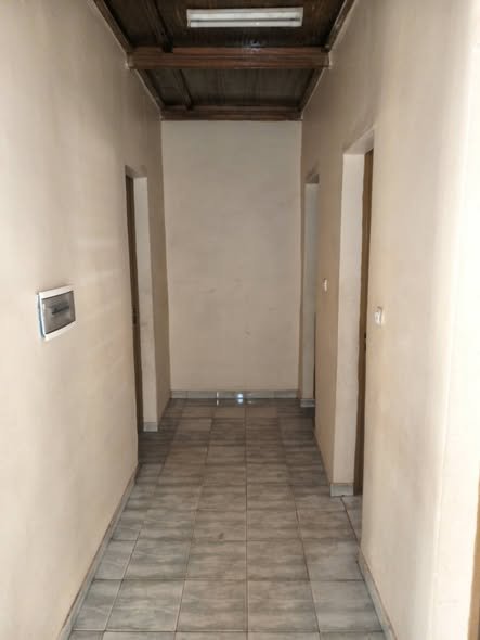 Maison de 3 pièces avec cour unique et garage couvert