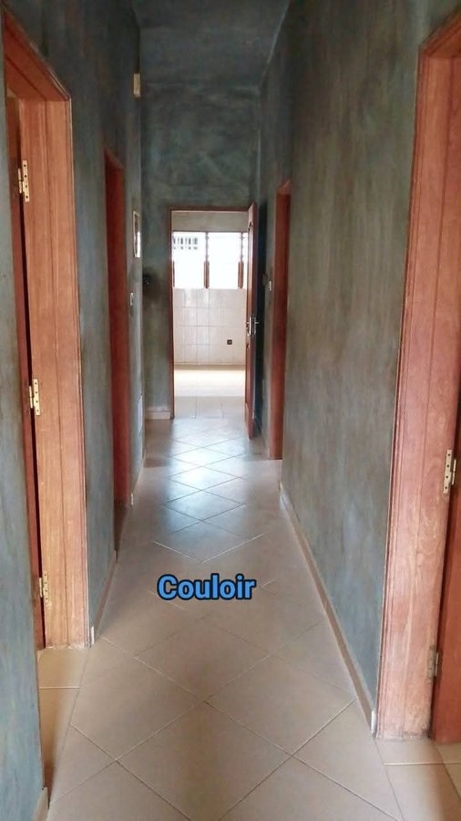 Maison personnelle dallée de 3 pièces avec climatisation et garage double