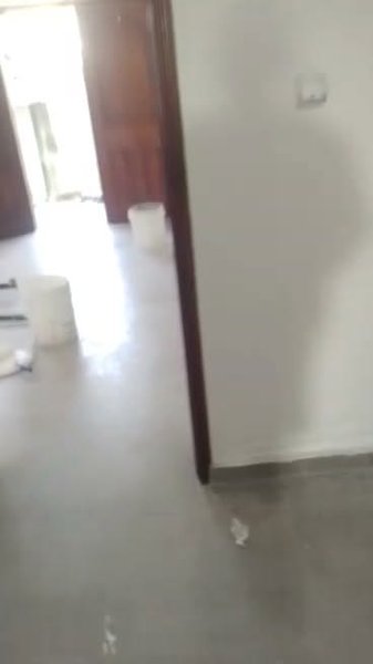 Maison spacieuse de 4 pièces avec garage et douches multiples
