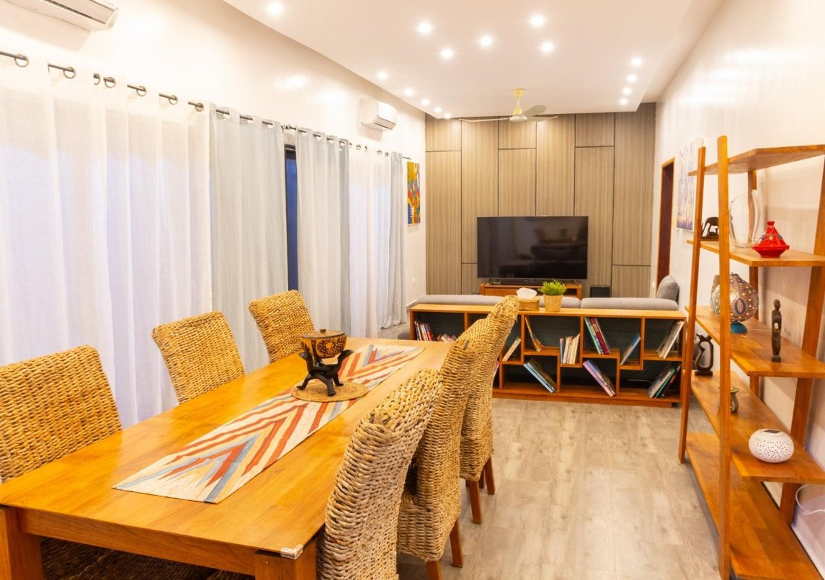 Villa luxueuse de 5 pièces avec jardin, terrasse et garage