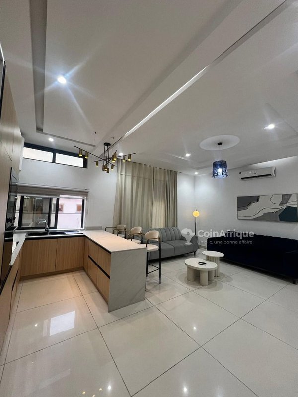 Appartement meublé haut standing de 3 pièces avec climatisation et services premium