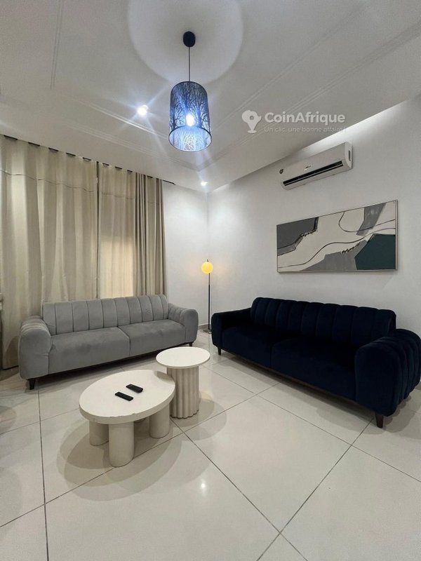 Appartement meublé haut standing de 3 pièces avec climatisation et services premium