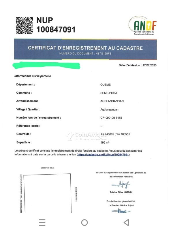 Terrain clôturé de 1000 m² avec titre foncier donnant sur deux rues