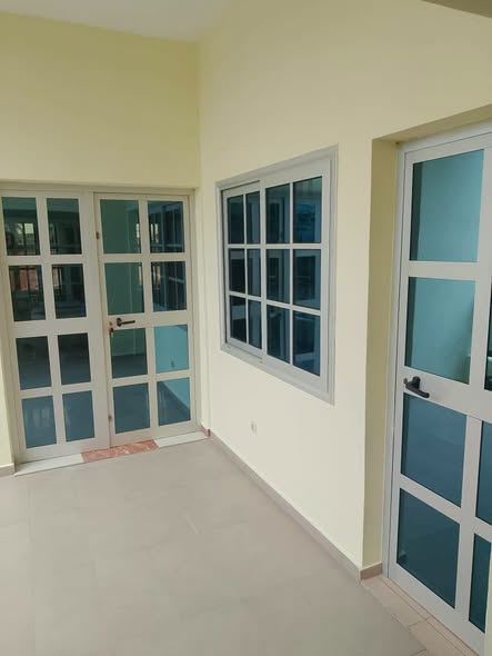 Appartement de 3 pièces avec climatisation, sécurité renforcée et véranda privée