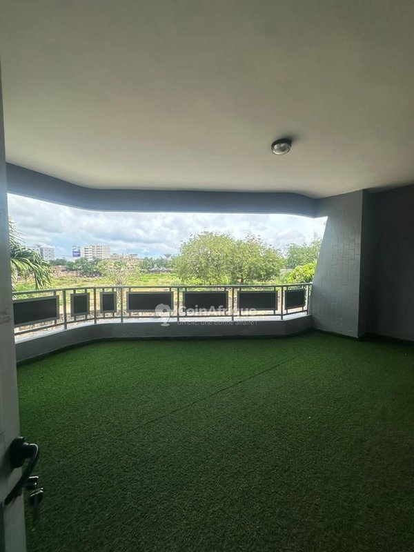 Villa duplex de 4 pièces avec jardin et titre foncier