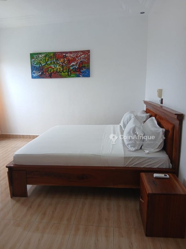 Appartement meublé d'une pièce avec climatisation et services haut de gamme