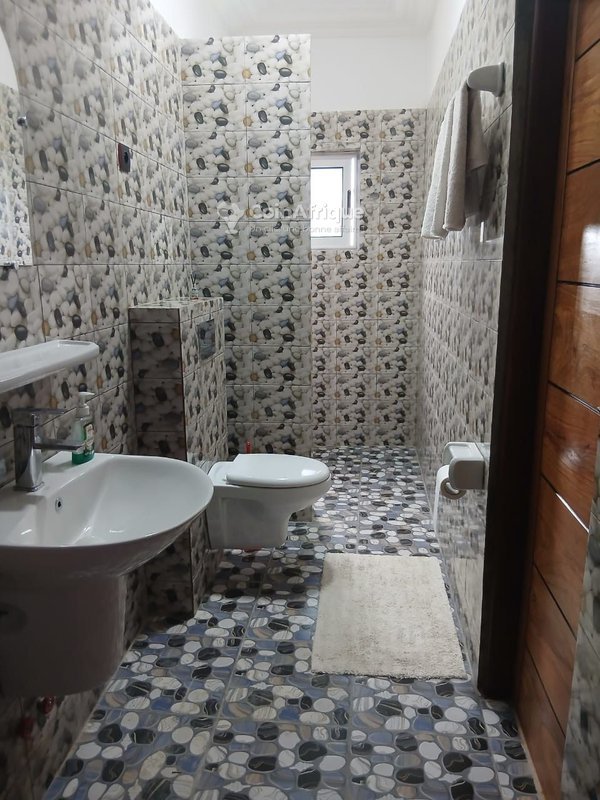 Appartement meublé d'une pièce avec climatisation et services haut de gamme