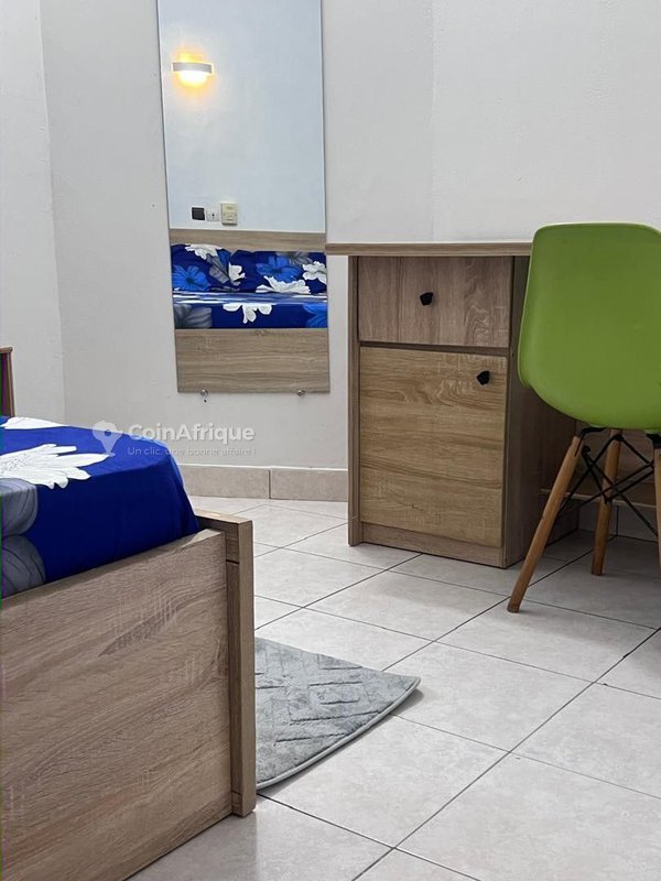 Appartement meublé 2 pièces avec services inclus et groupe électrogène
