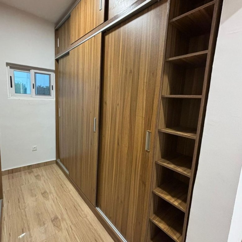 Villa luxueuse de 4 chambres avec climatisation et jardin spacieux