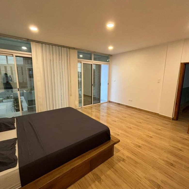 Villa luxueuse de 4 chambres avec climatisation et jardin spacieux