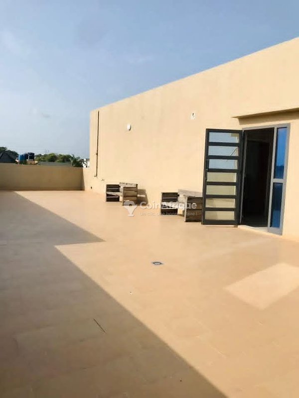 Villa spacieuse de 16 pièces avec vue sur mer