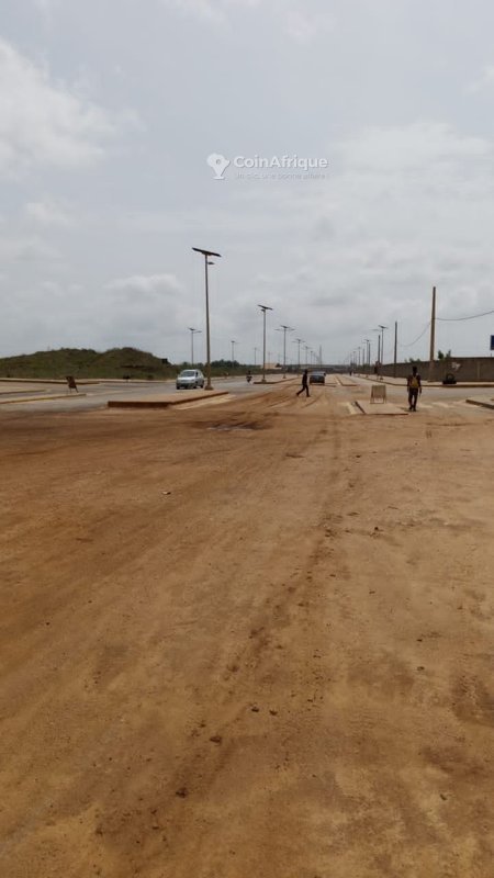 Terrain spacieux de 625 m² avec titre foncier en cours de finalisation