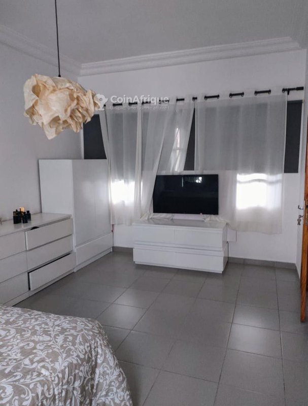 Splendide Villa Duplex de 2 Pièces avec Roof Top et Jardin Entretenu