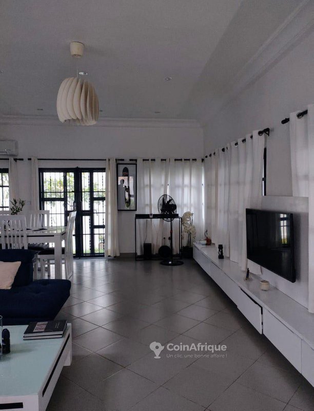 Splendide Villa Duplex de 2 Pièces avec Roof Top et Jardin Entretenu