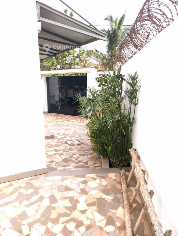 Splendide Villa Duplex de 2 Pièces avec Roof Top et Jardin Entretenu