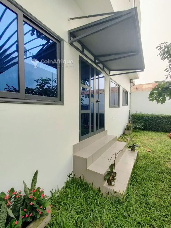 Splendide Villa Duplex de 2 Pièces avec Roof Top et Jardin Entretenu