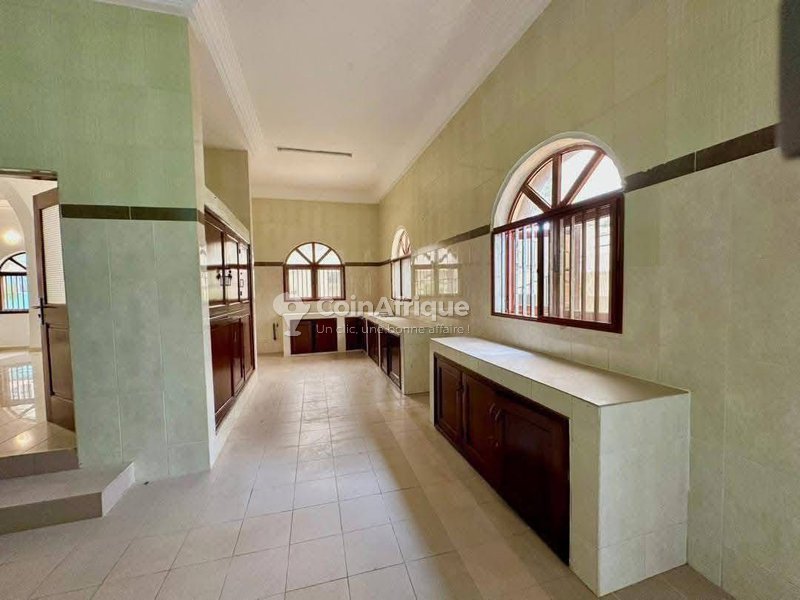 Villa luxueuse de 6 pièces avec piscine et espace événementiel