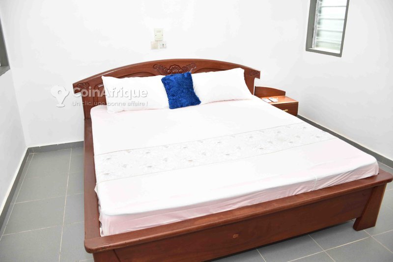 Appartement meublé d'exception avec services inclus et balcon - 1 pièce spacieuse