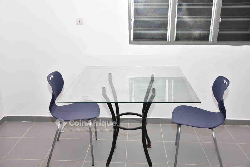 Appartement meublé d'exception avec services inclus et balcon - 1 pièce spacieuse