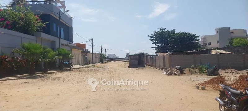 Terrain de 500 m² avec titre foncier personnel en main