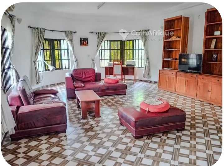 Villa luxueuse de 3 chambres avec jardin, carbet et accès direct à la plage