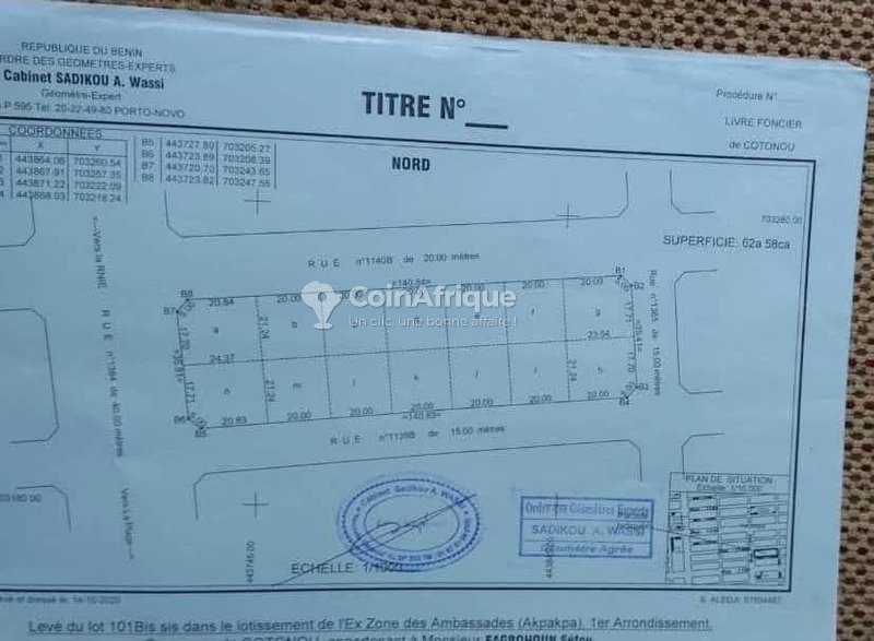 Terrain exceptionnel de 6258 m² avec quatre angles de rue et documents complets
