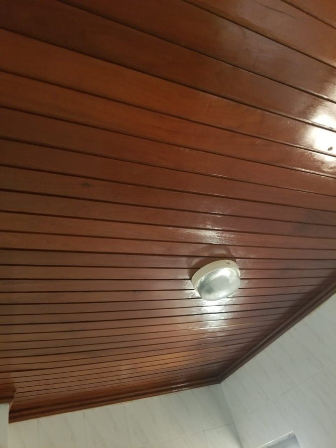 Bureau spacieux de 3 pièces avec ascenseur et balcon en plain-pied