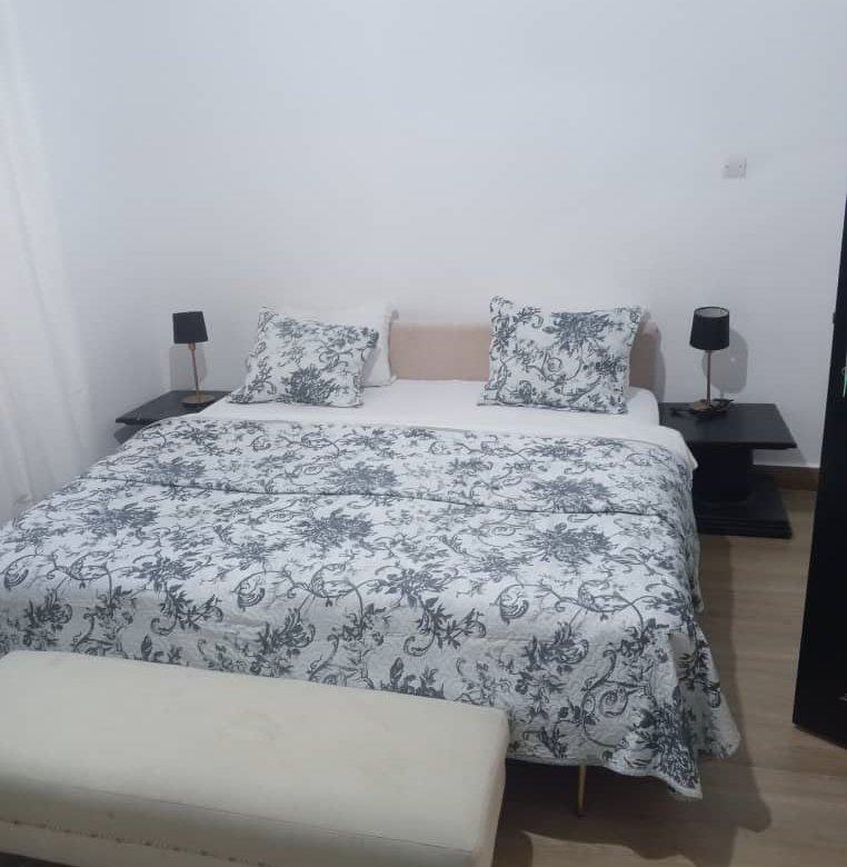 Appartement meublé de 2 pièces avec entrée personnelle dans un cadre sécurisé et calme