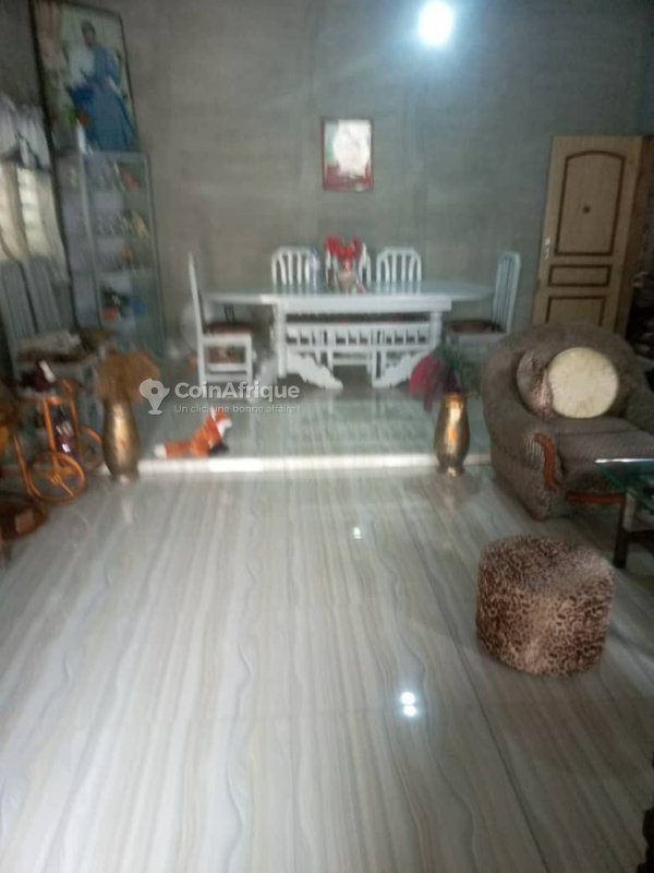 Villa spacieuse de 4 pièces avec garage et espace vert à proximité de la mer