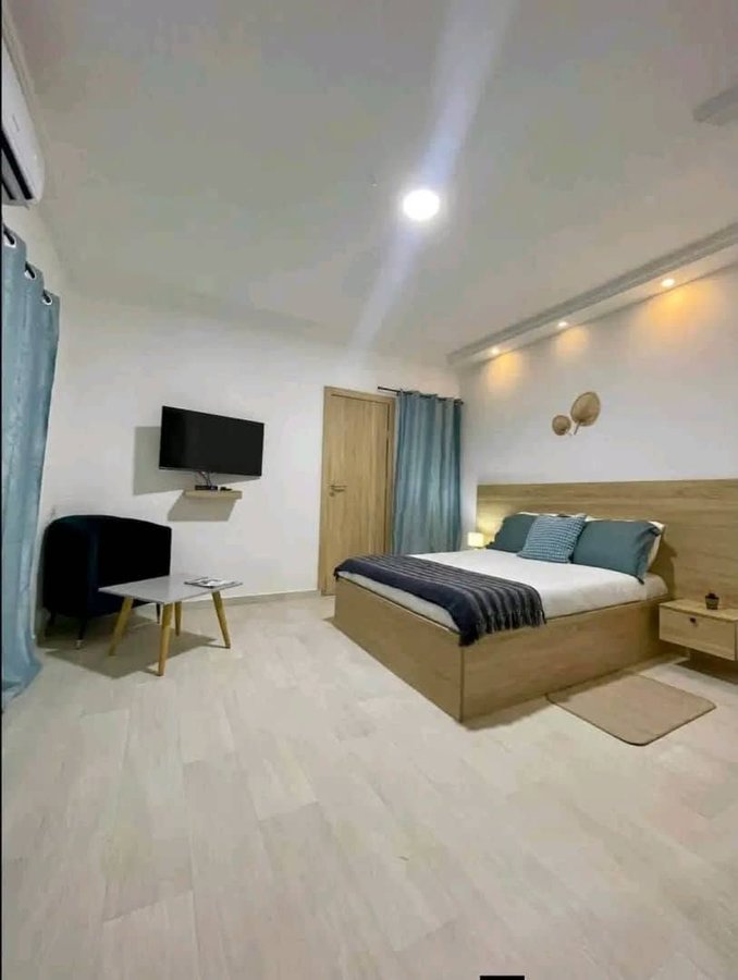 Appartement meublé 2 pièces avec climatisation et garage