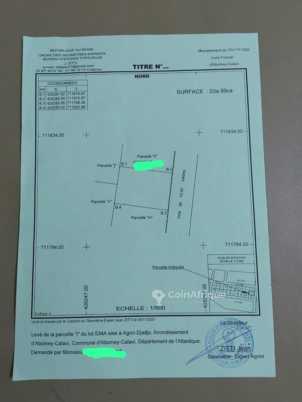 Terrain exceptionnel de 798 m² avec titre foncier personnel et clôture en angle de rue