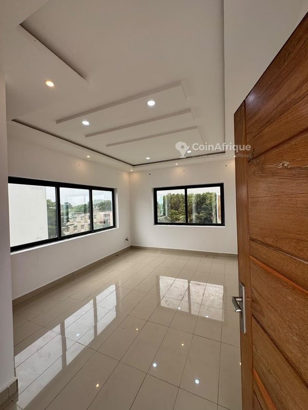 Villa spacieuse de 4 chambres avec jardin et terrasse en location