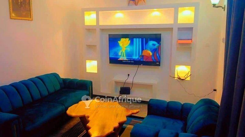 Appartement meublé de 2 pièces avec climatisation et équipements haut de gamme