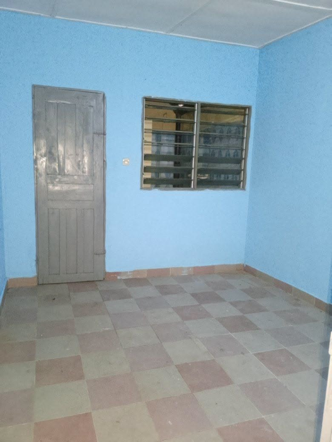 Appartement cosy d'une pièce avec douche moderne et compteur personnel